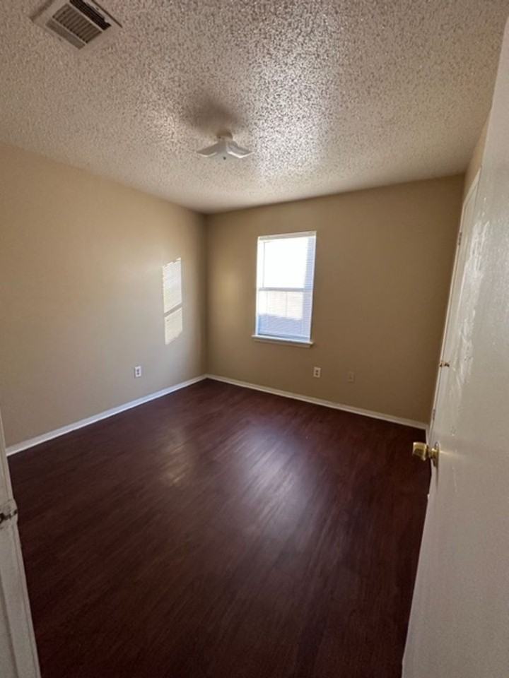 1315 Norris Dr - Photo 6 of 9