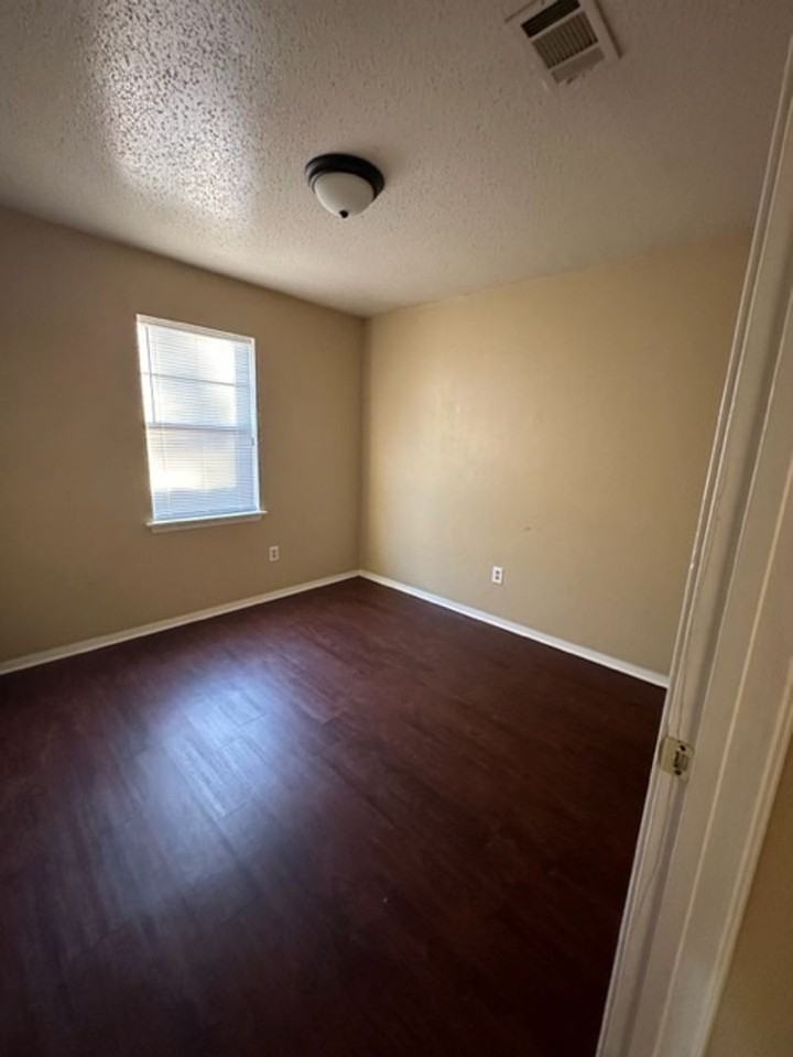 1315 Norris Dr - Photo 7 of 9