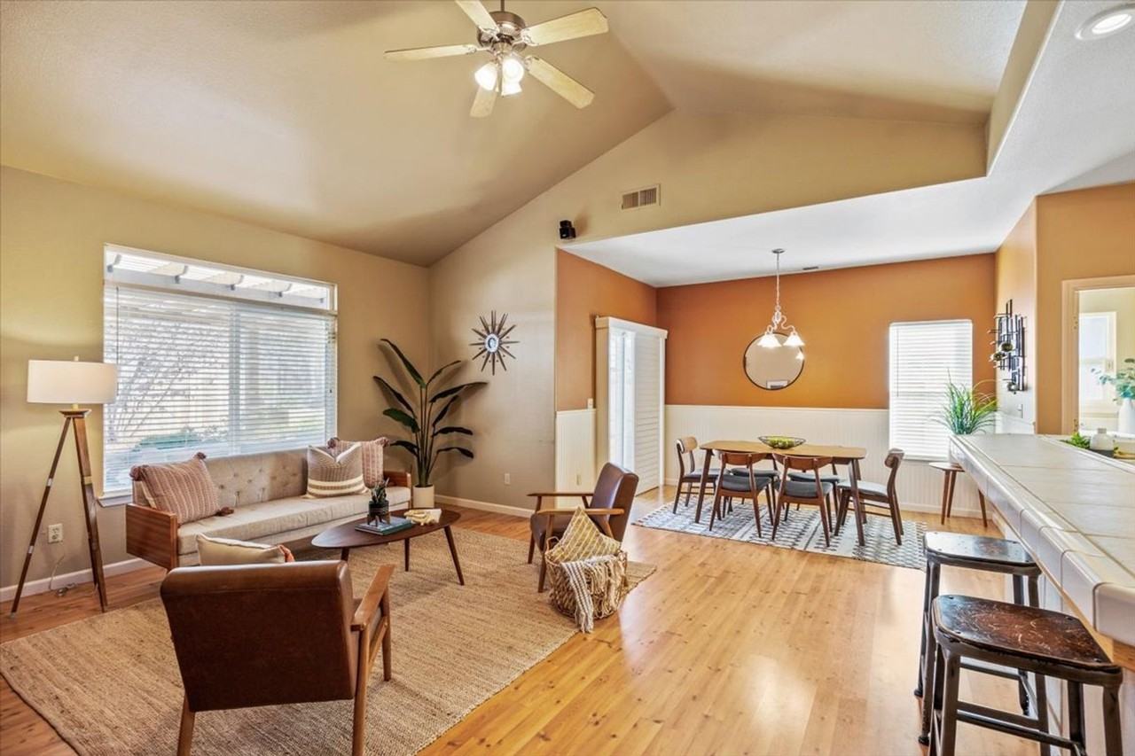 2520 Duffy Dr - Photo 3 of 19