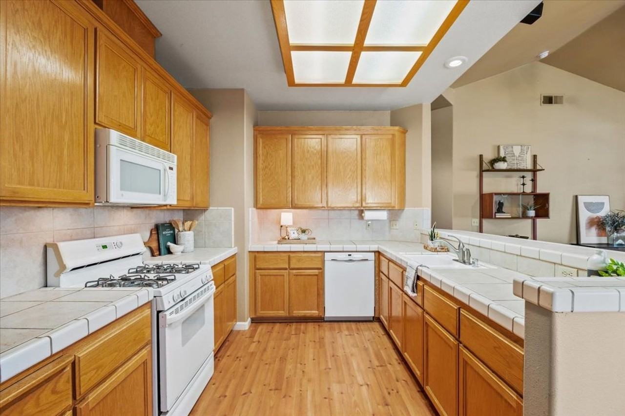 2520 Duffy Dr - Photo 7 of 19