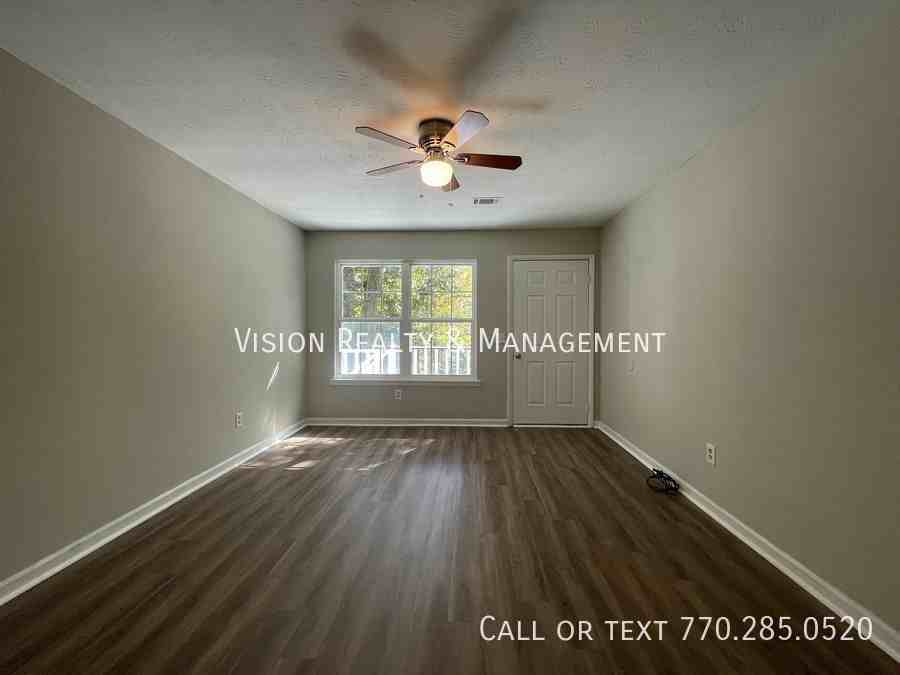 101 Bowen Dr - Photo 2 of 15