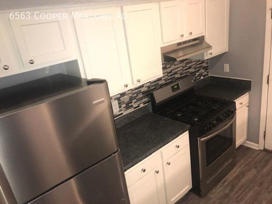 6563 Cooper Meadows Rd - Photo 3 of 9