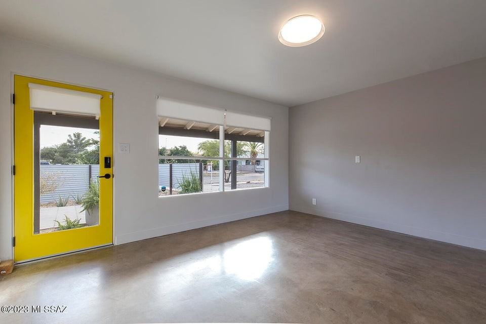 5723 E 19th St #NA - Photo 7 of 37