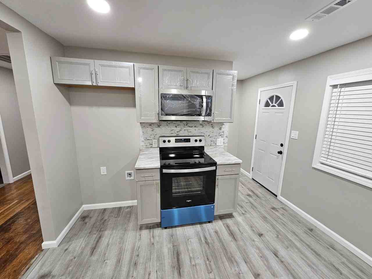 2323 S Hunter Rd #NA - Photo 2 of 10