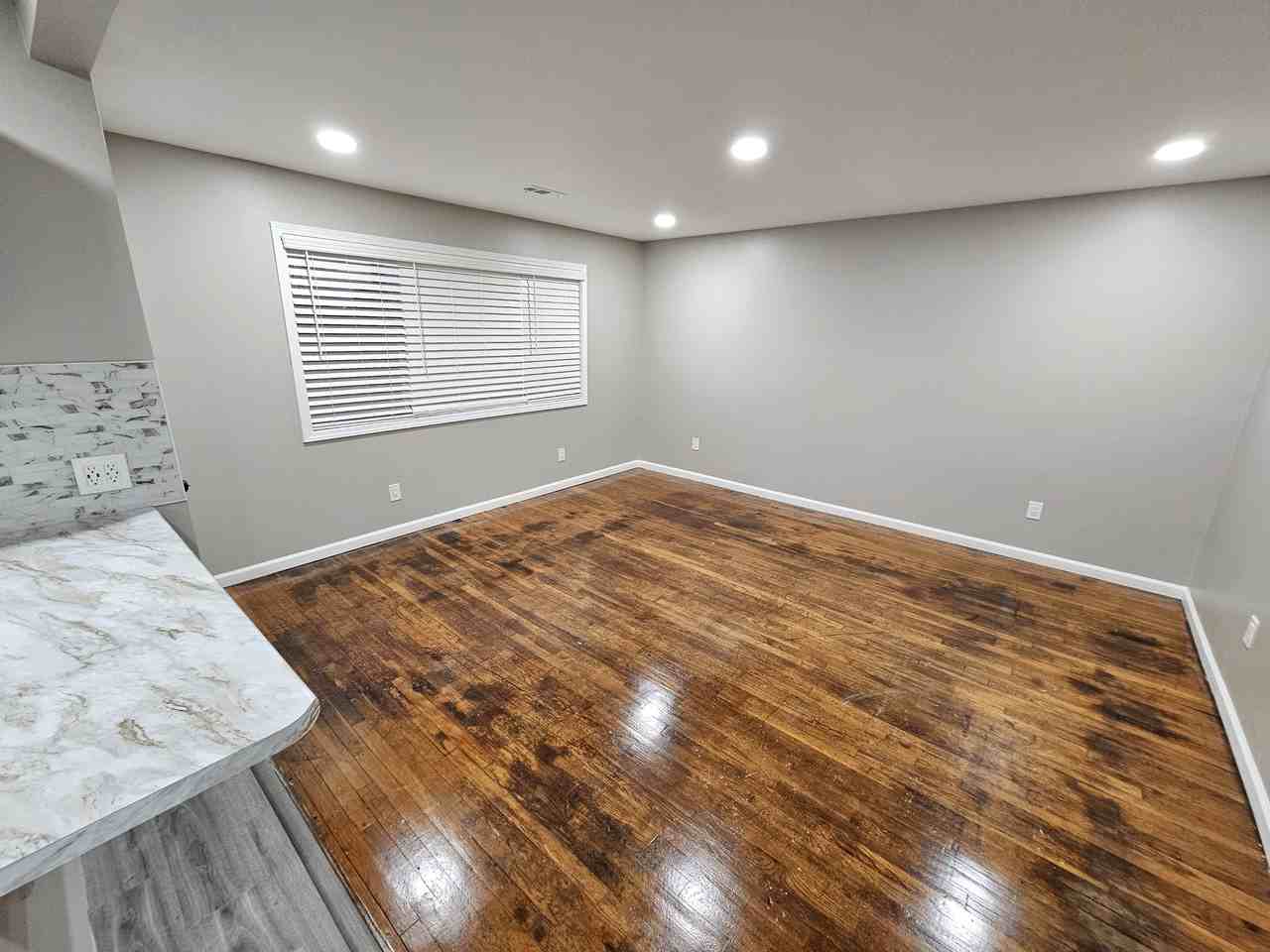 2323 S Hunter Rd #NA - Photo 3 of 10