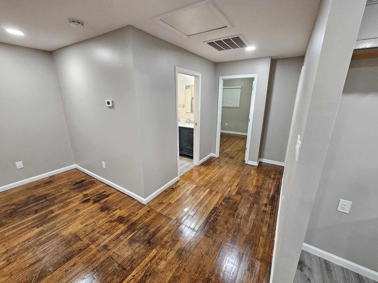 2323 S Hunter Rd #NA - Photo 4 of 10