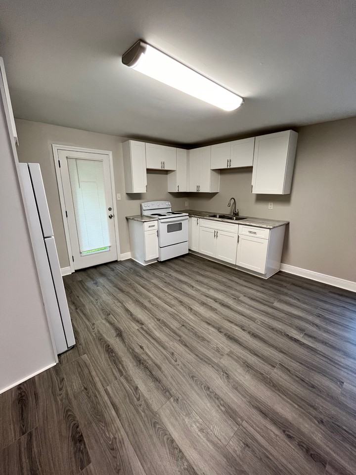 2131 9th St #NA - Photo 2 of 12