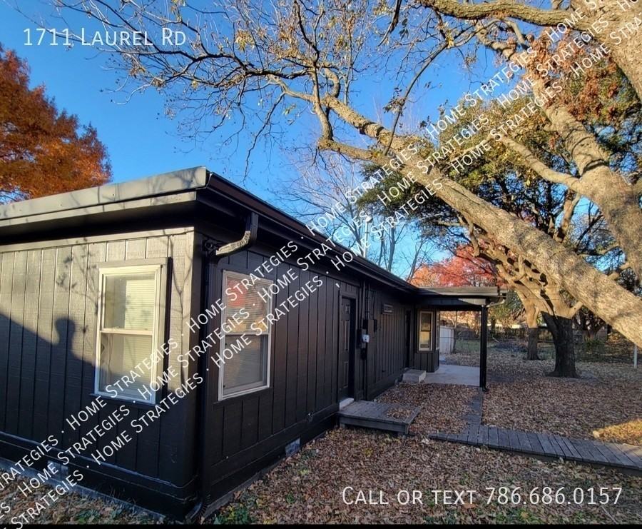 1711 Laurel Rd - Photo 2 of 20
