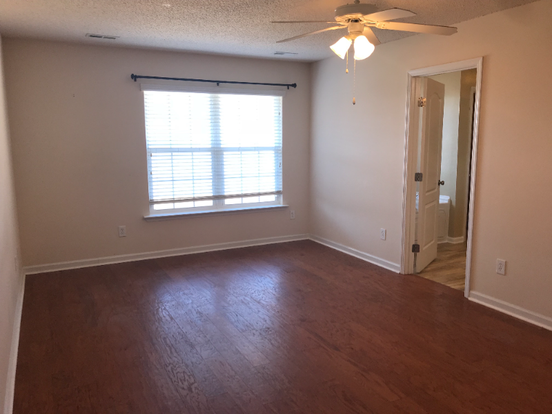 106 Hoven Ct Sw - Photo 3 of 10