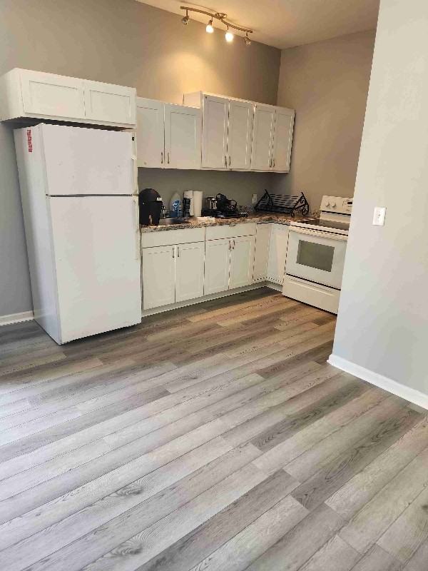 900 W College Ave #1 - Photo 3 of 6