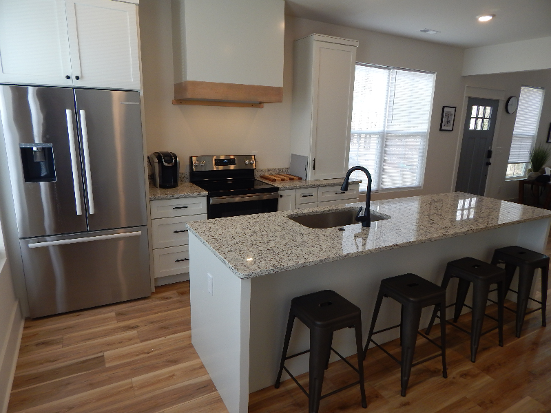 233 Marshland Ln - Photo 4 of 27