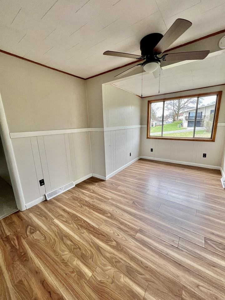 516 Kensington Ave #1 - Photo 5 of 42