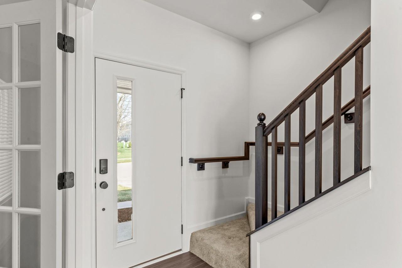 126 Cardow Dr - Photo 6 of 32