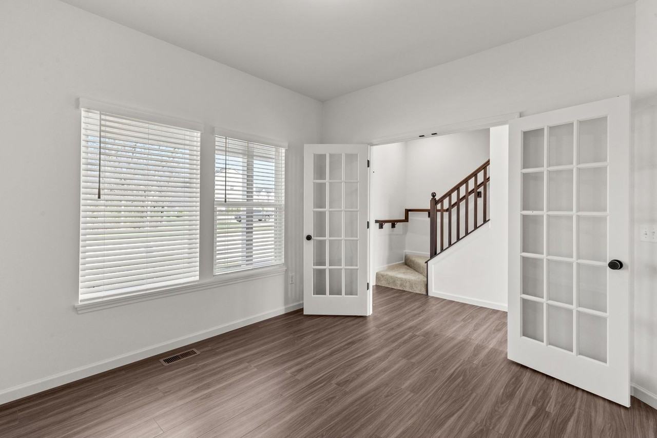 126 Cardow Dr - Photo 7 of 32
