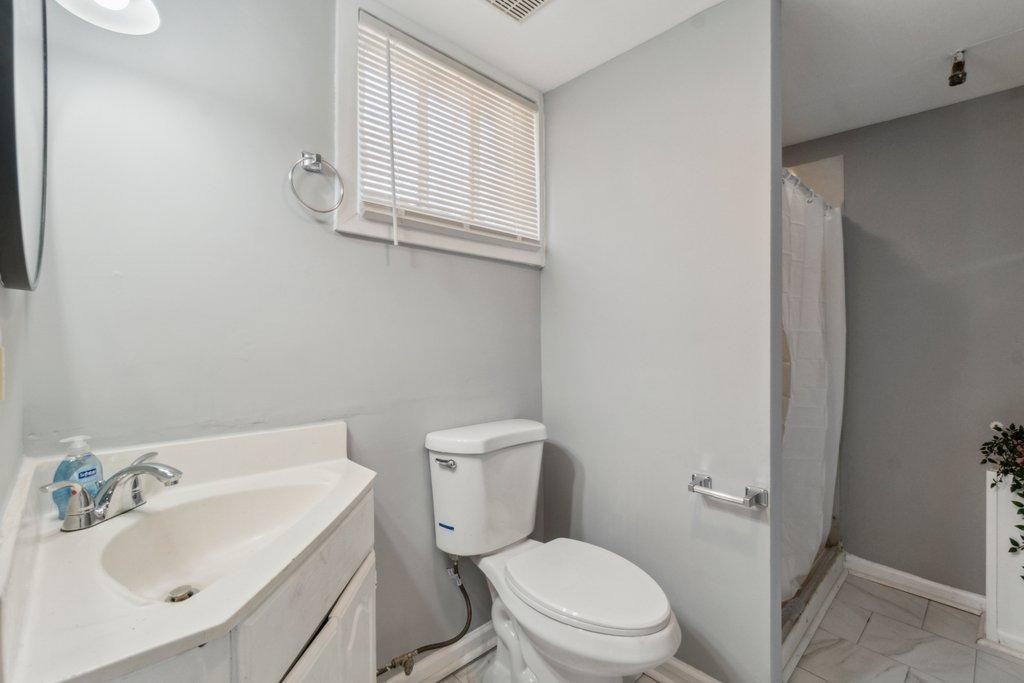 Barbara Ave - Photo 5 of 11