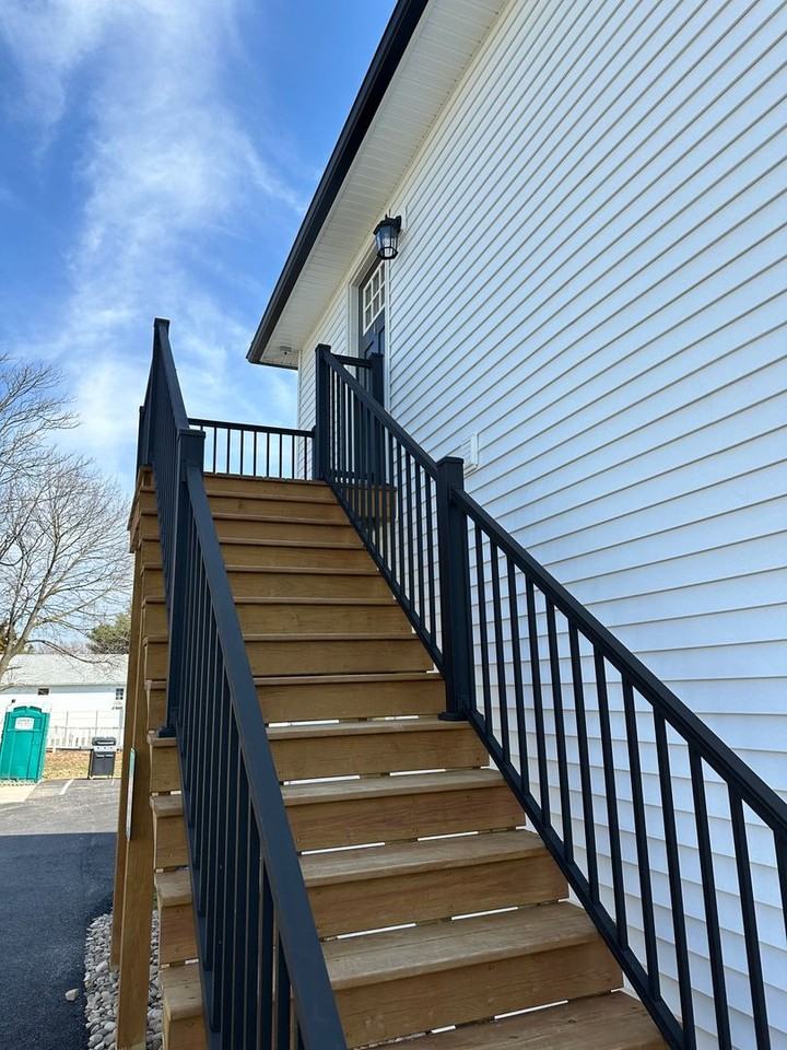 461 Godfrey St. - Photo 2 of 10