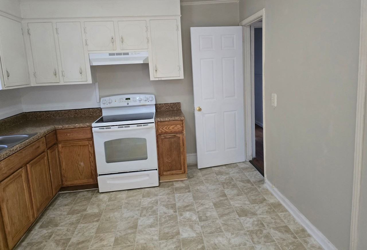 1006 Birchwood Dr - Photo 4 of 21