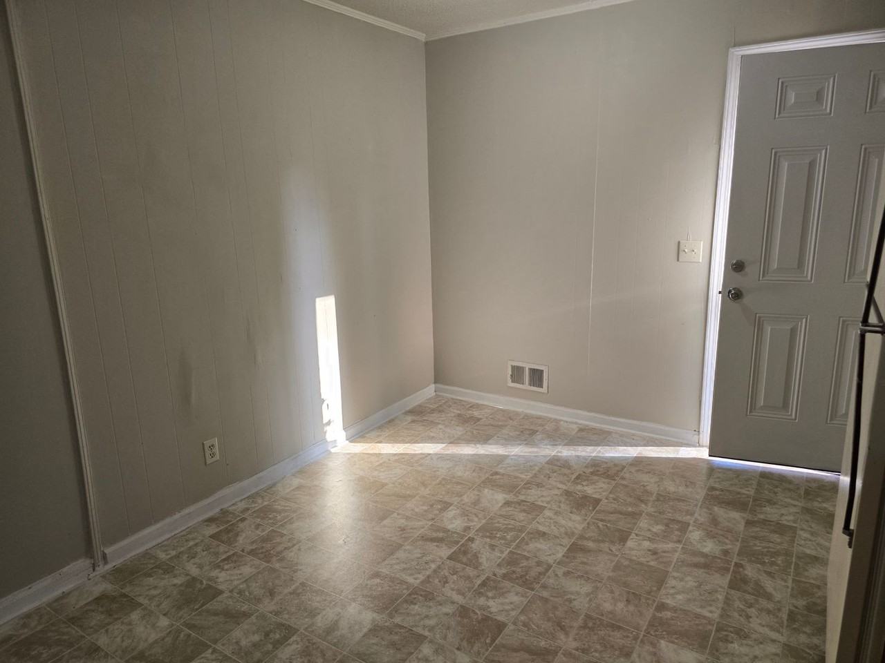 1006 Birchwood Dr - Photo 5 of 21