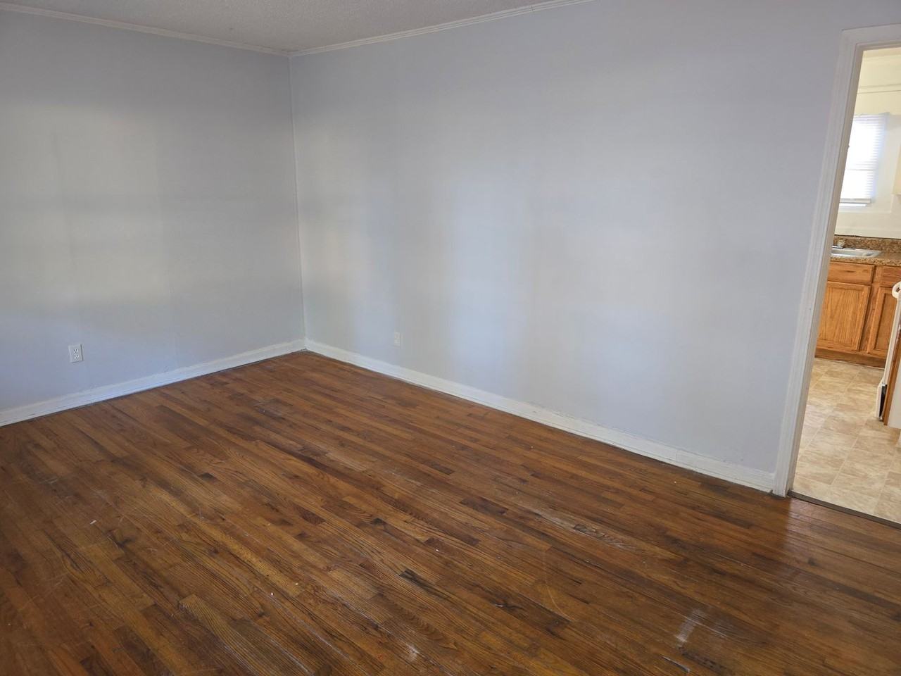 1006 Birchwood Dr - Photo 7 of 21