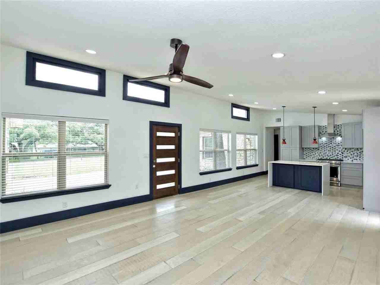 11800 Tedford St - Photo 6 of 21