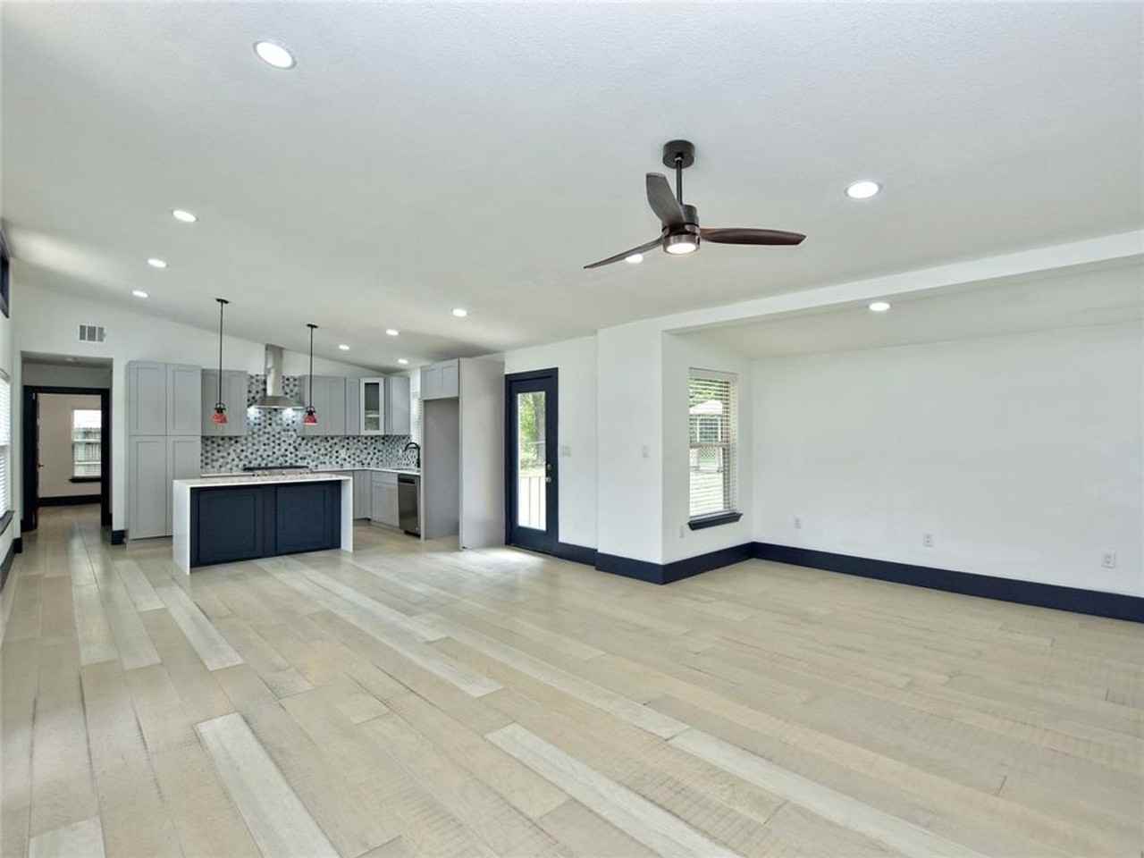 11800 Tedford St - Photo 7 of 21