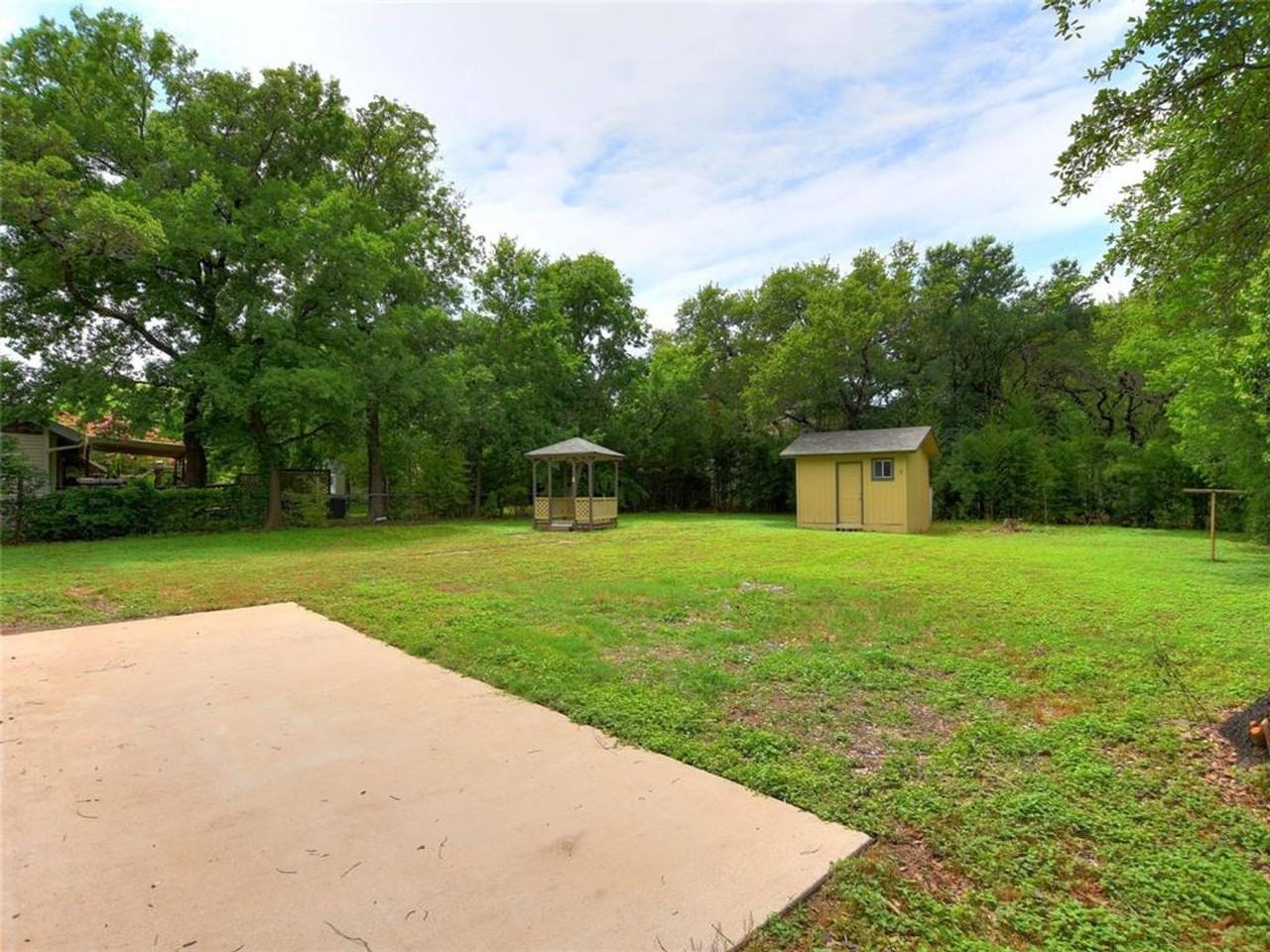 11800 Tedford St - Photo 4 of 31