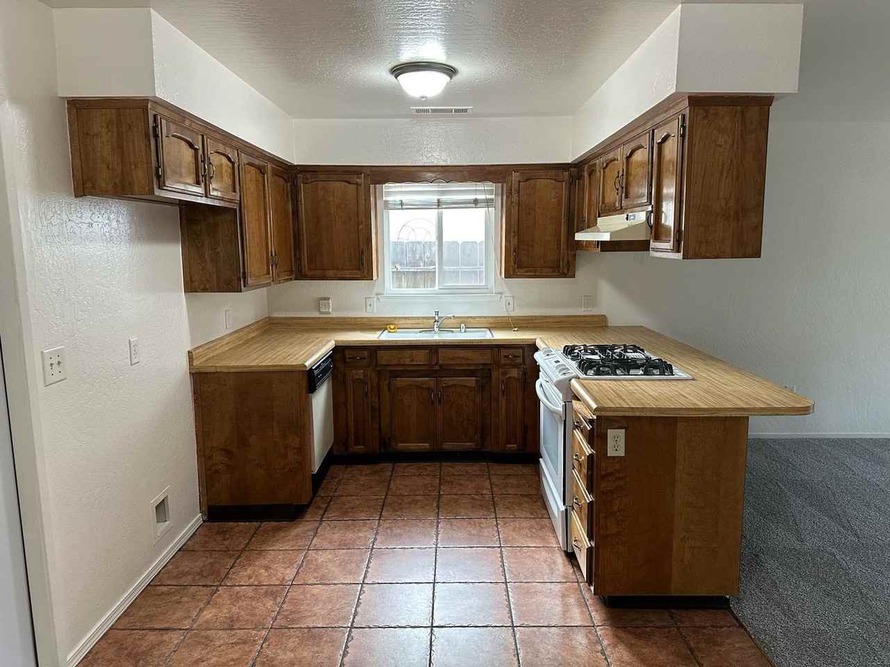 4120 W Iris Ave - Photo 2 of 16