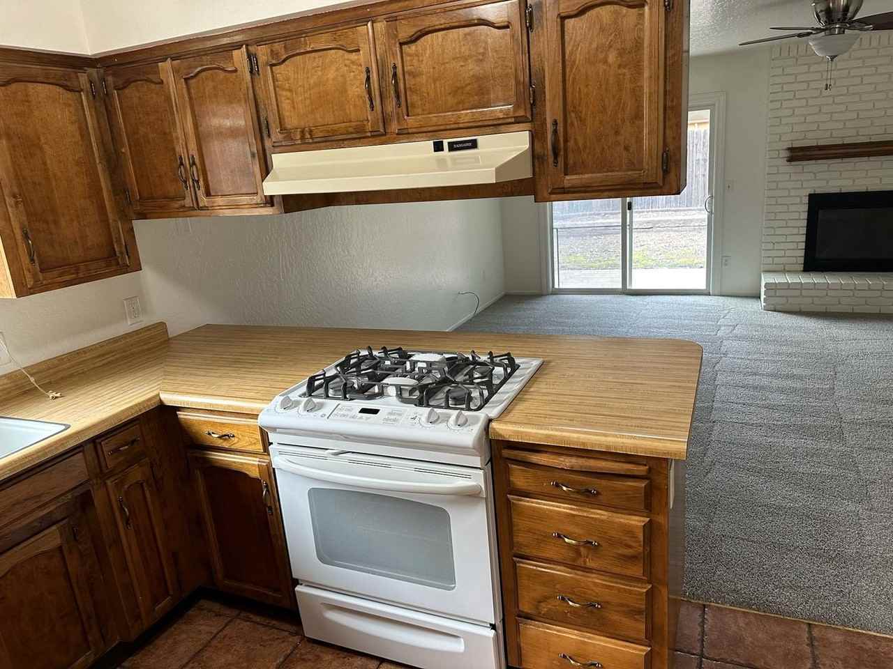 4120 W Iris Ave - Photo 3 of 16