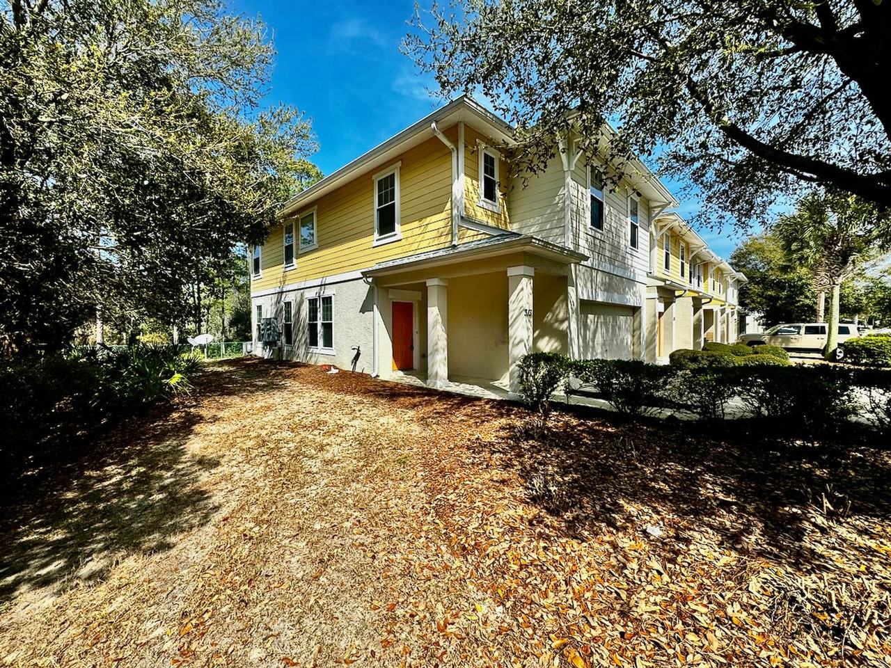 313 Sand Oak Blvd - Photo 4 of 37