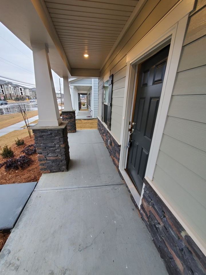 11919 Old Statesville Rd - Photo 3 of 38