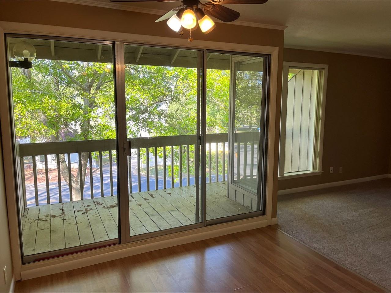 2069 Sea Cliff Dr N - Photo 2 of 18