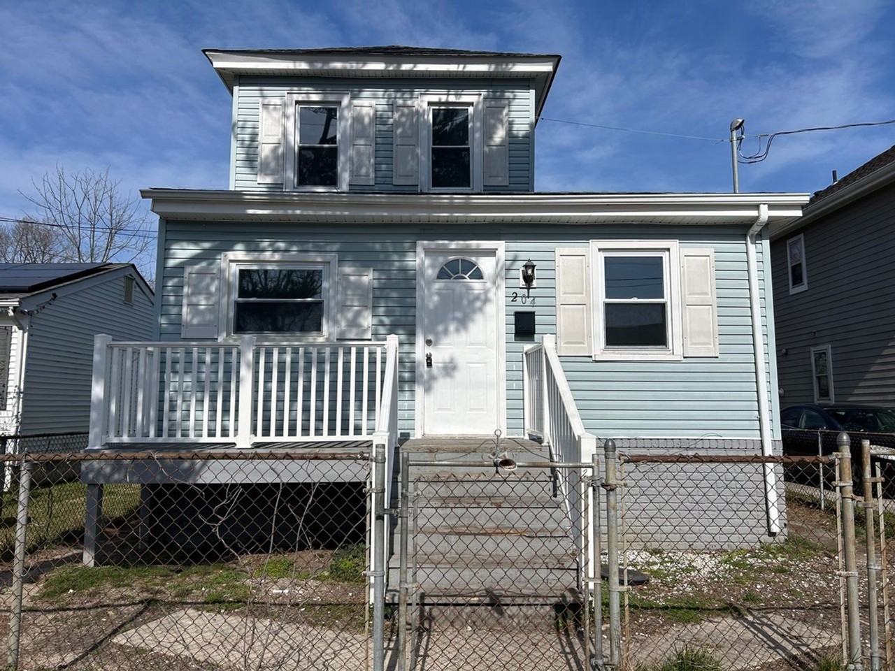 204 Shadeland Ave - Photo 2 of 13