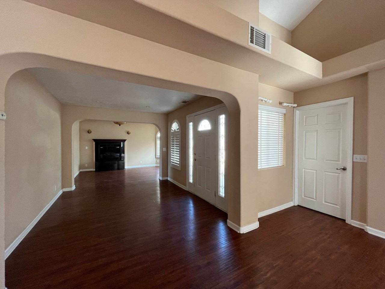 14512 Mast Ln - Photo 3 of 19