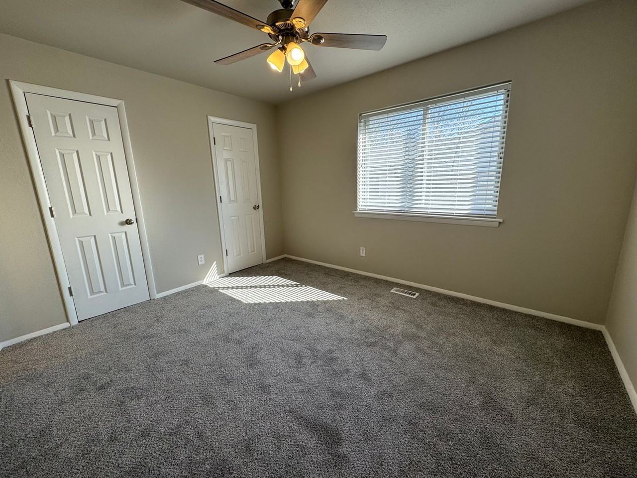 301 S Fern Pl - Photo 6 of 17