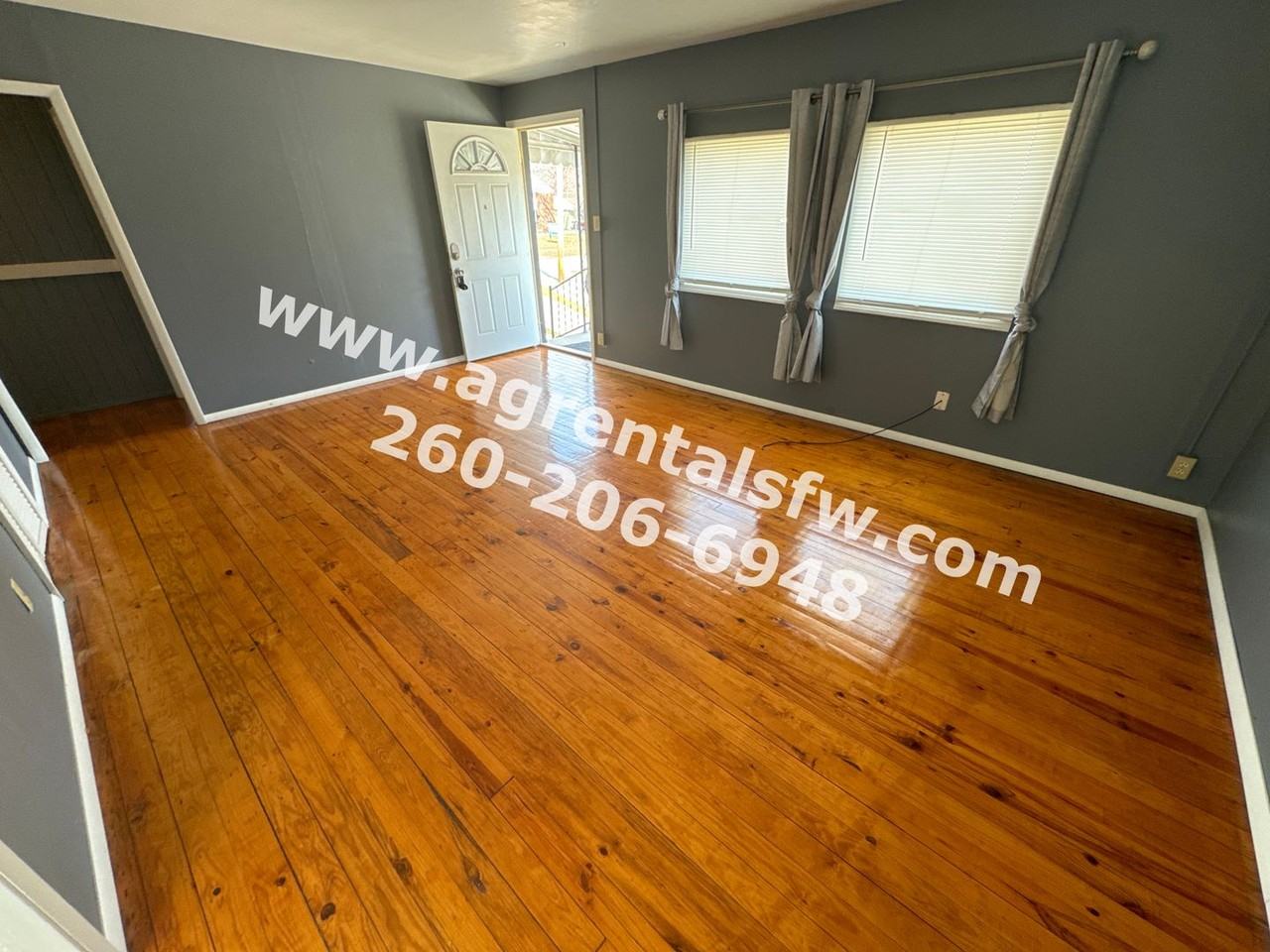 2336 Curdes Ave - Photo 3 of 11