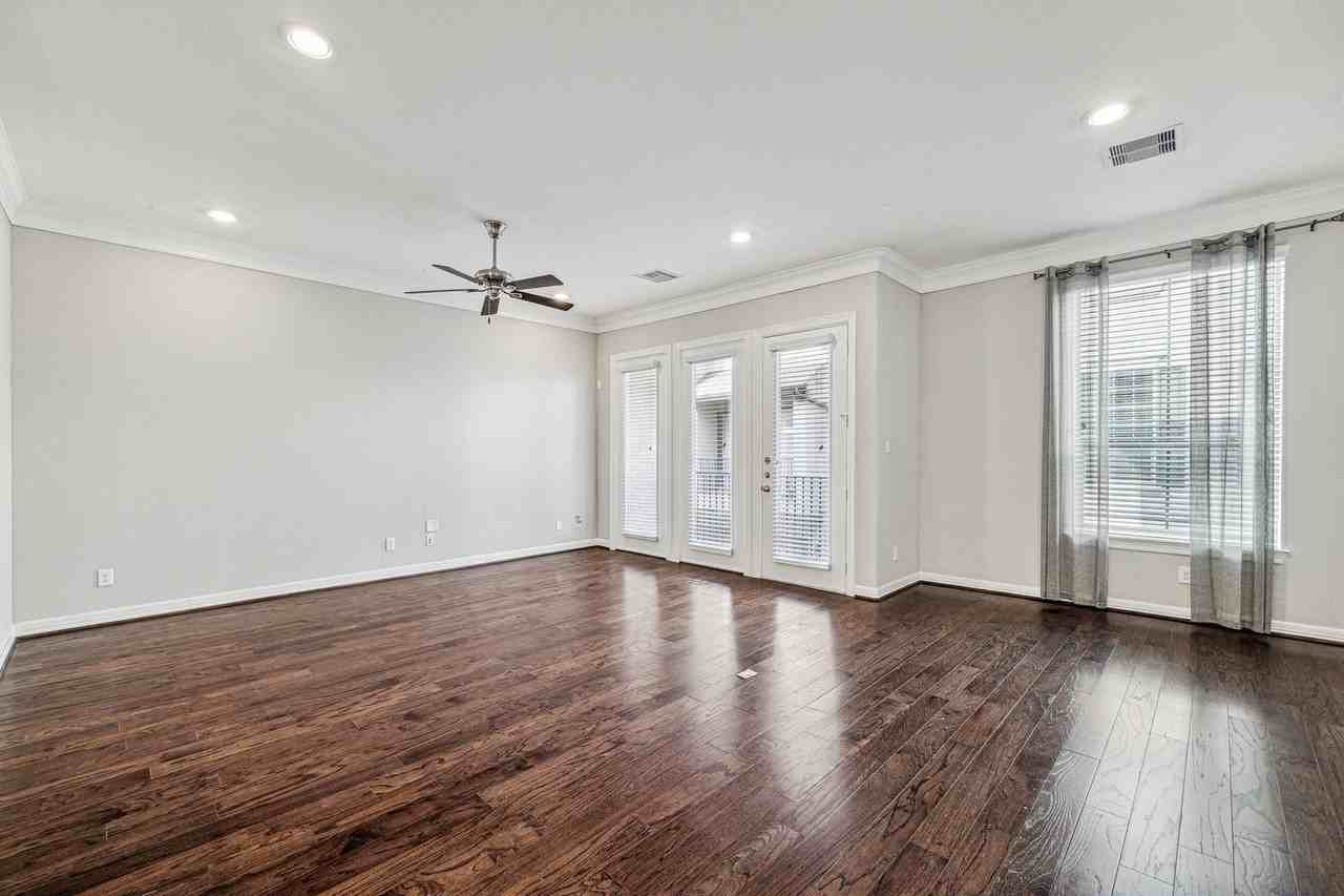 436 N Live Oak St - Photo 6 of 13