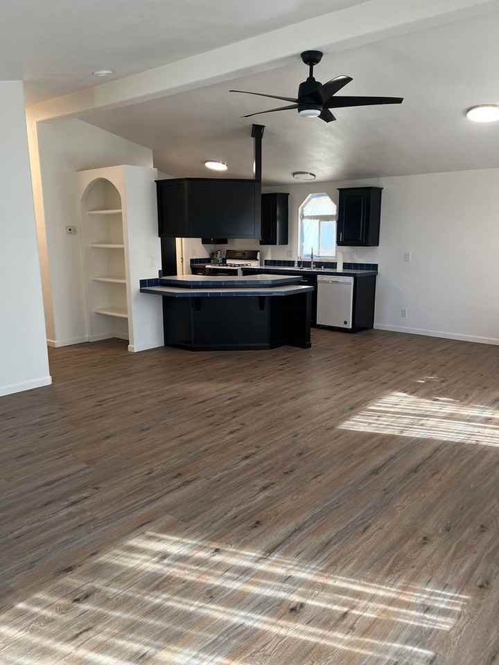 10032 S Tegner Rd - Photo 2 of 8