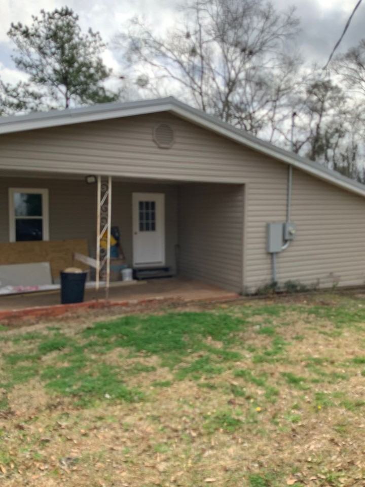 318 Thames St - Photo 2 of 15