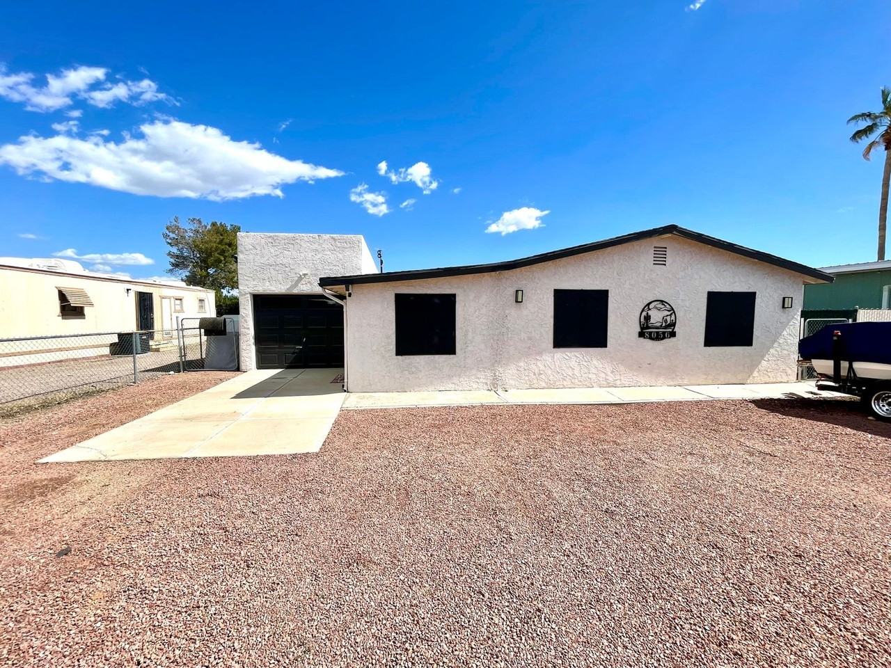8056 S Green Valley Rd - Photo 3 of 49