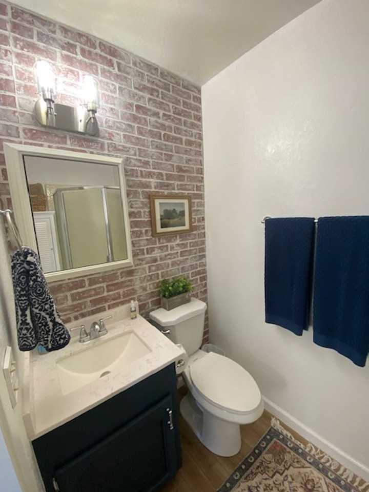 11278 Lakeshore N - Photo 2 of 21
