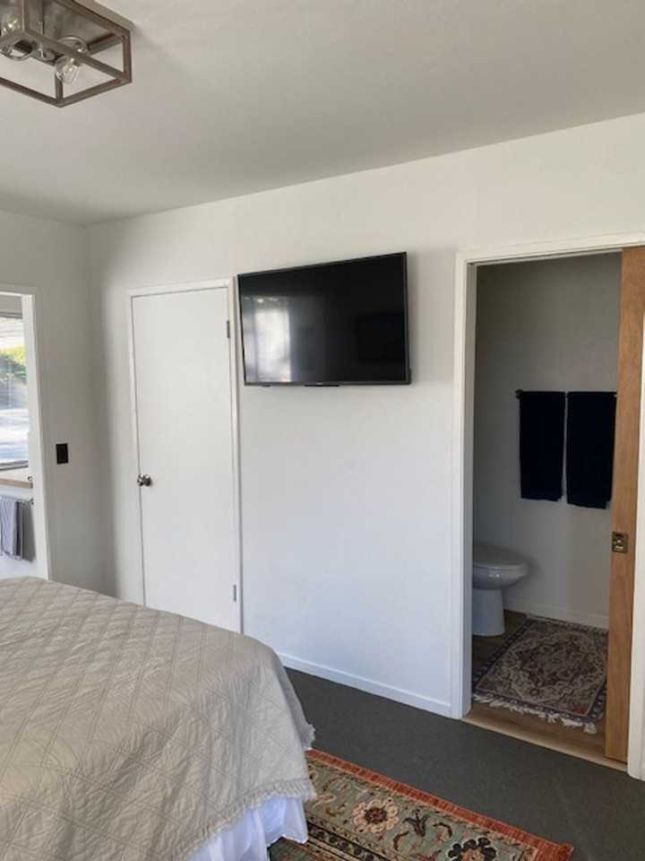 11278 Lakeshore N - Photo 3 of 21