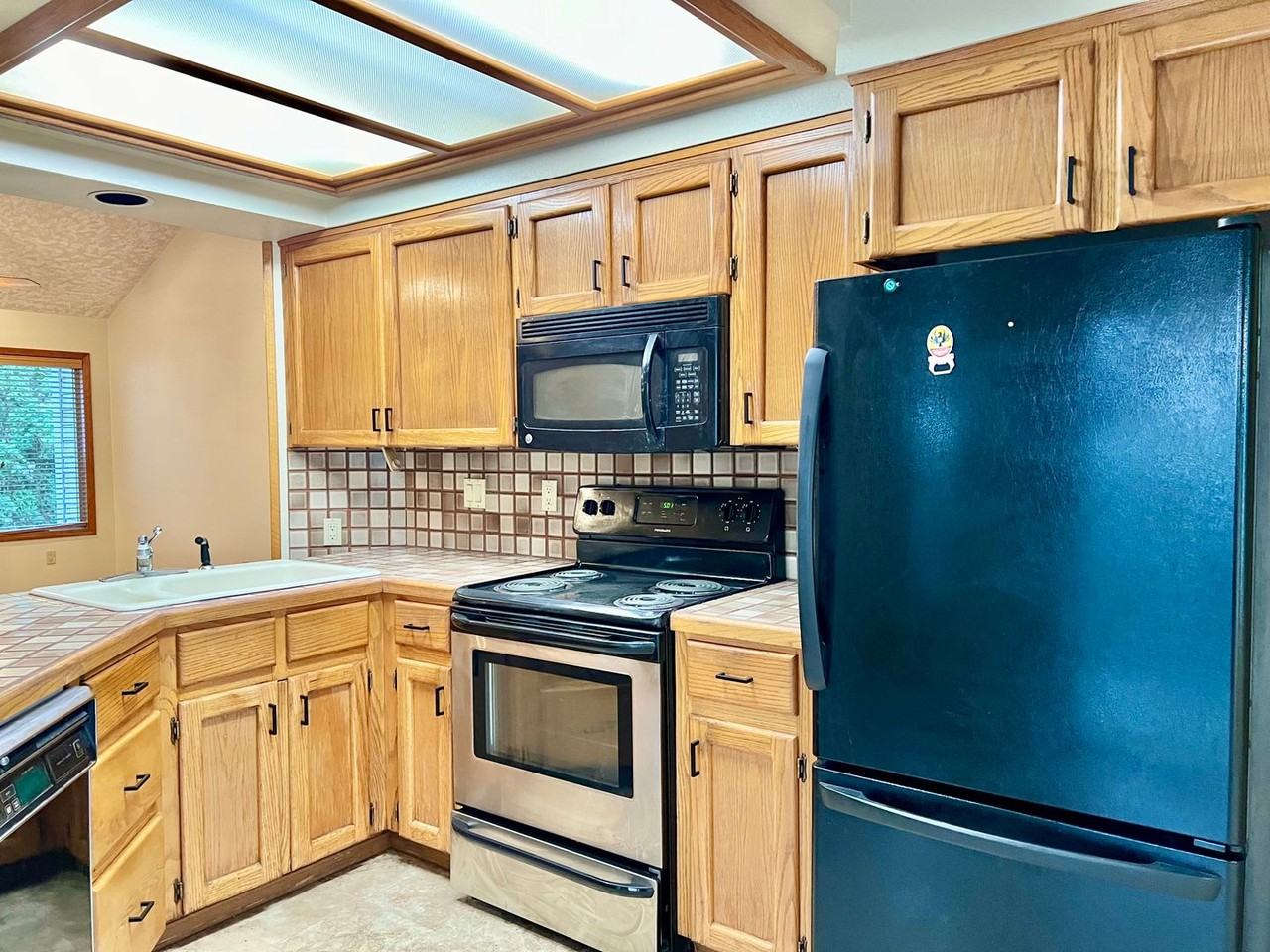 6244 Se Sherman St - Photo 2 of 32