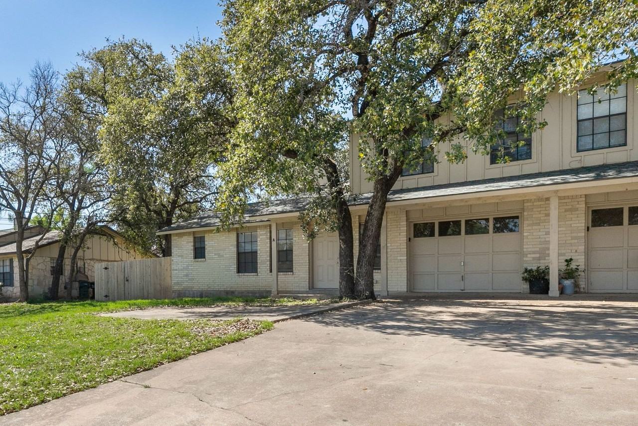 3802 Foust Trl - Photo 3 of 34
