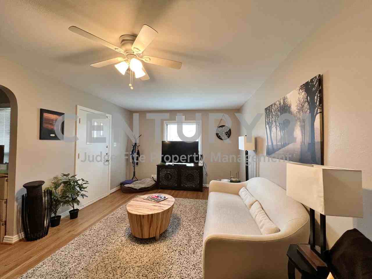 6210 Fairway Ave - Photo 2 of 10