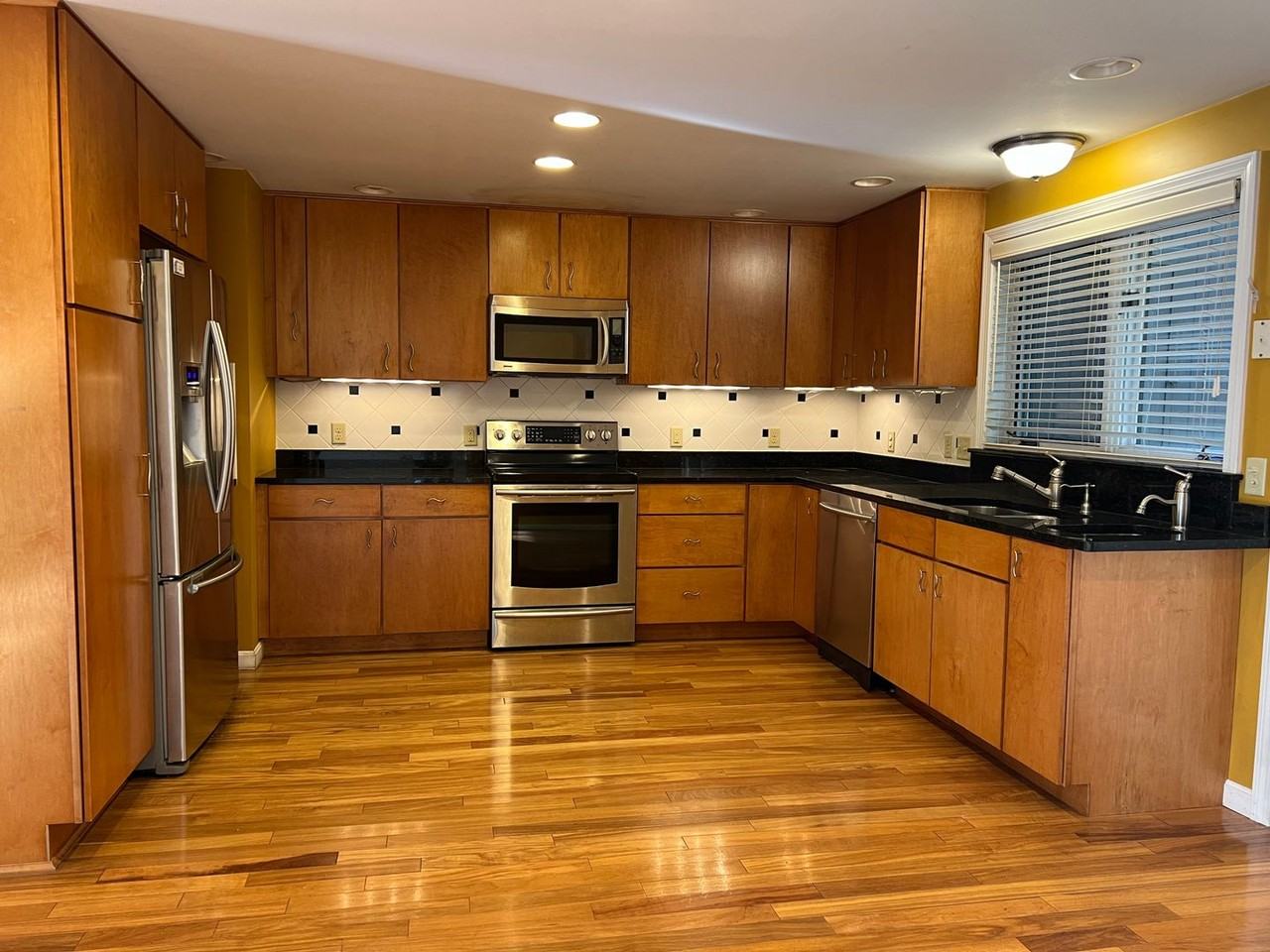 10 College Hill Road - Photo 2 of 14