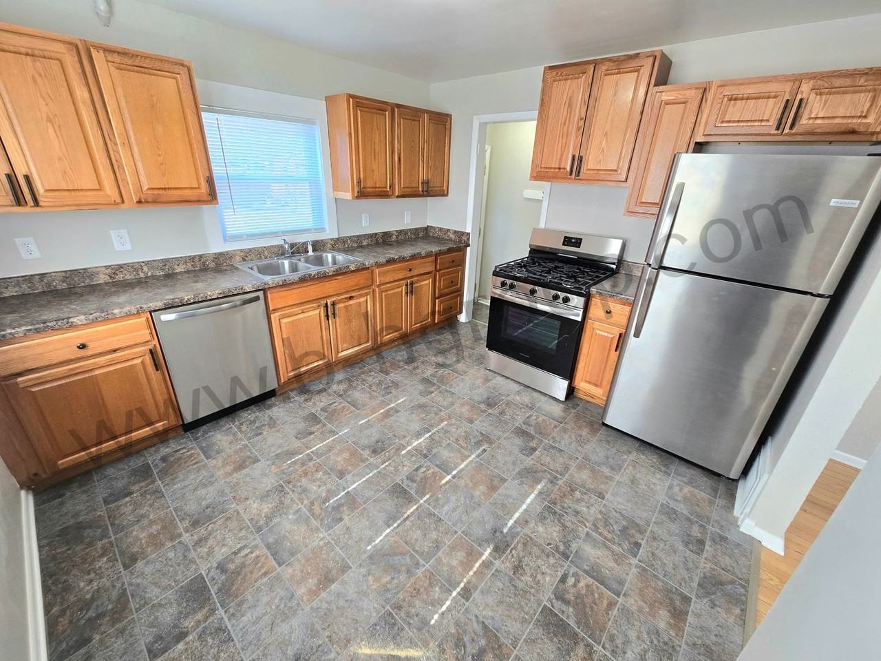 4106 29th Ave - Photo 3 of 26