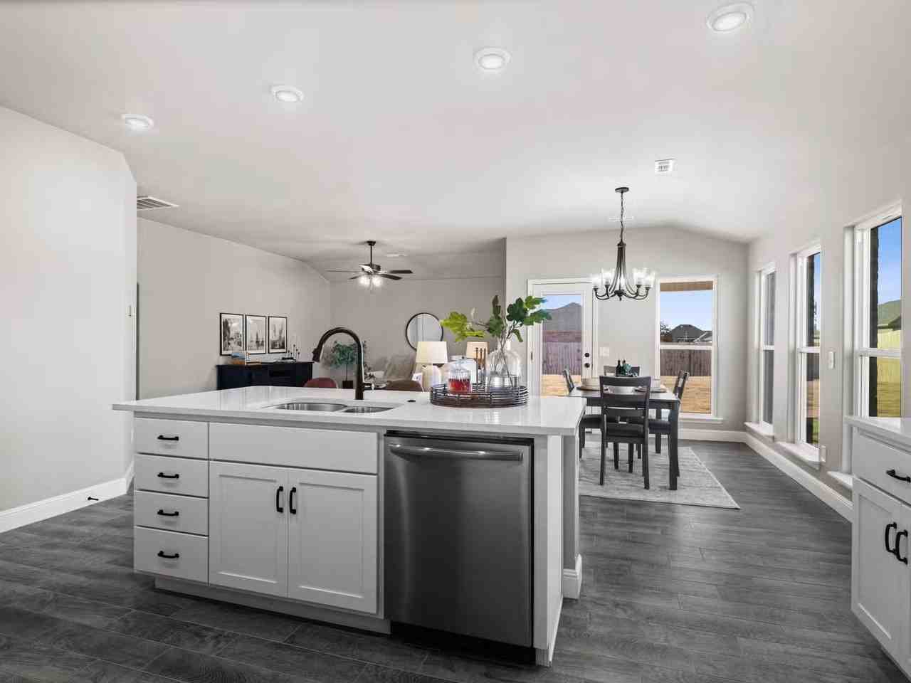 1105 Southwest 3rd Avenue - Photo 2 of 39