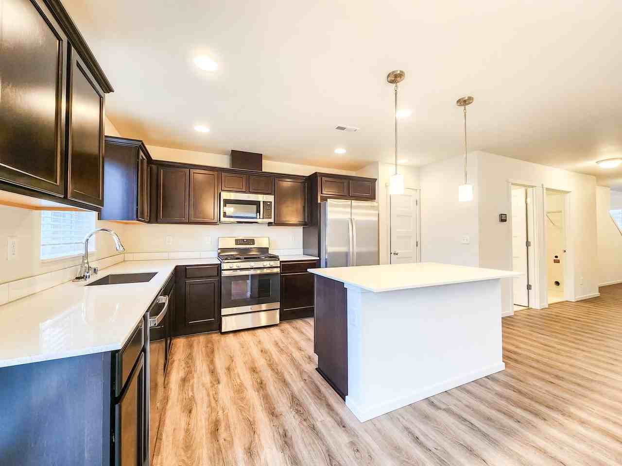 3946 85th Ave Ne - Photo 4 of 14