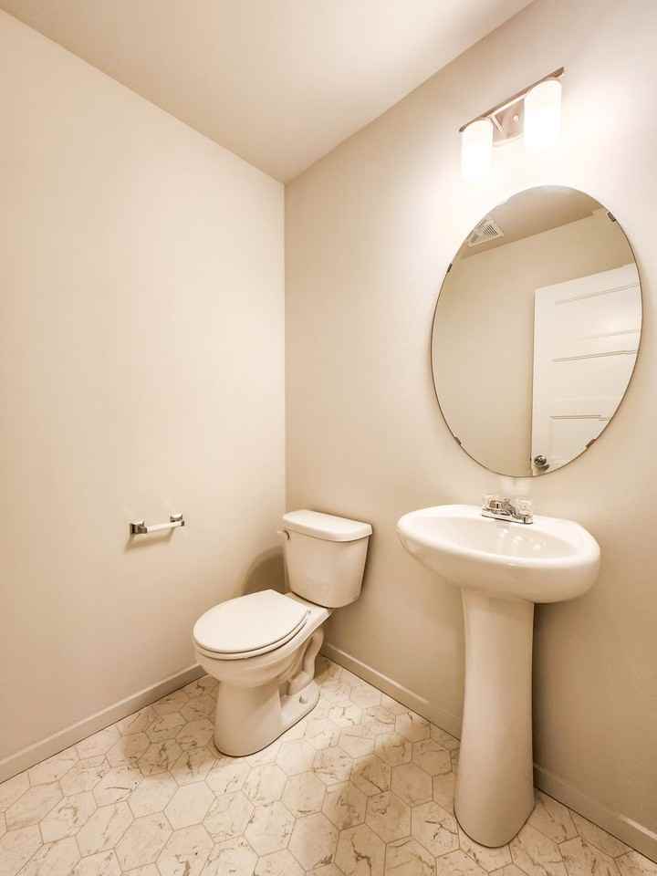 3946 85th Ave Ne - Photo 6 of 14