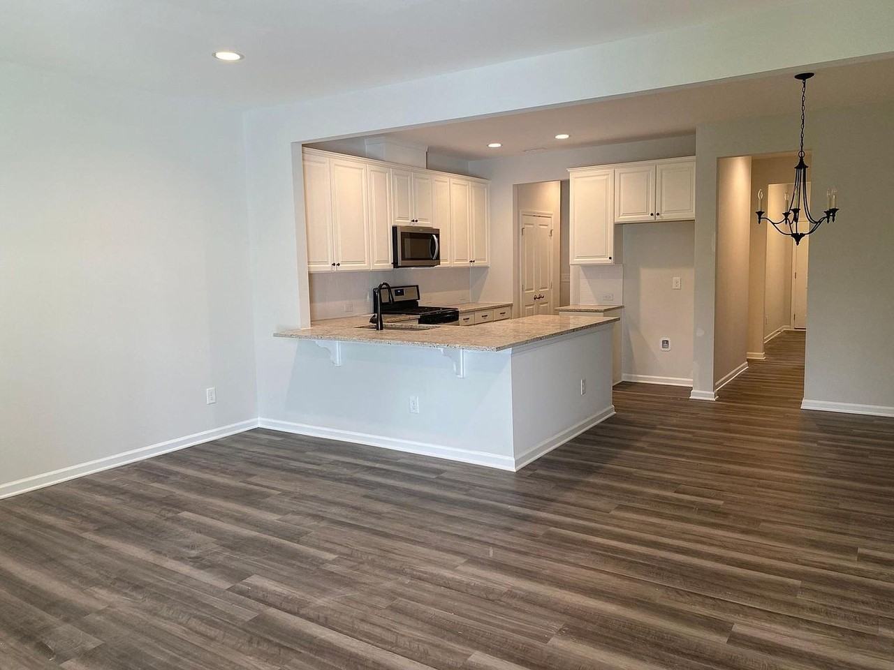 1351 Fitchie Pl - Photo 3 of 13